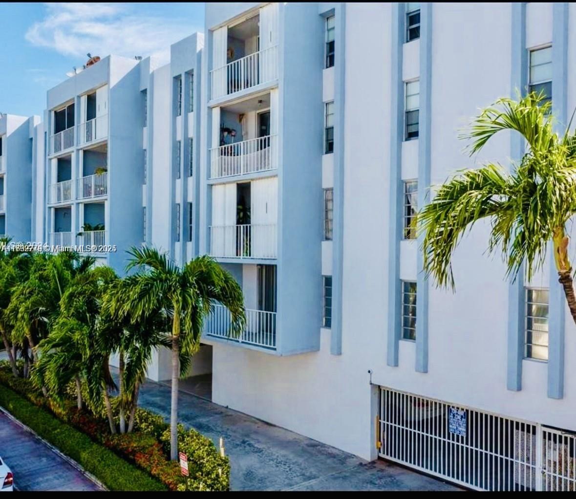 Picture of 7705 Abbott Ave # 206, Miami Beach, FL 33141