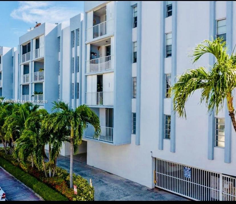 Picture of 7705 Abbott Ave # 206, Miami Beach FL 33141