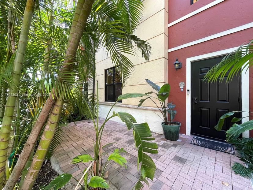 Picture of 888 S Douglas Rd # 119, Coral Gables FL 33134
