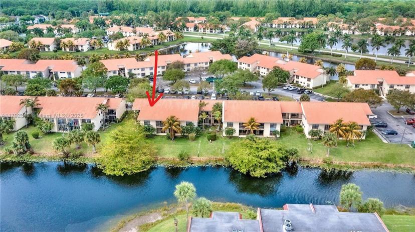 Picture of 1513 Lake Crystal Dr # B, West Palm Beach FL 33411