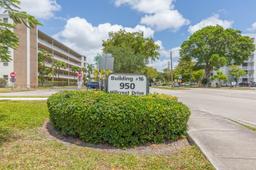 Picture of 950 Hillcrest Dr # 414, Hollywood, FL 33021