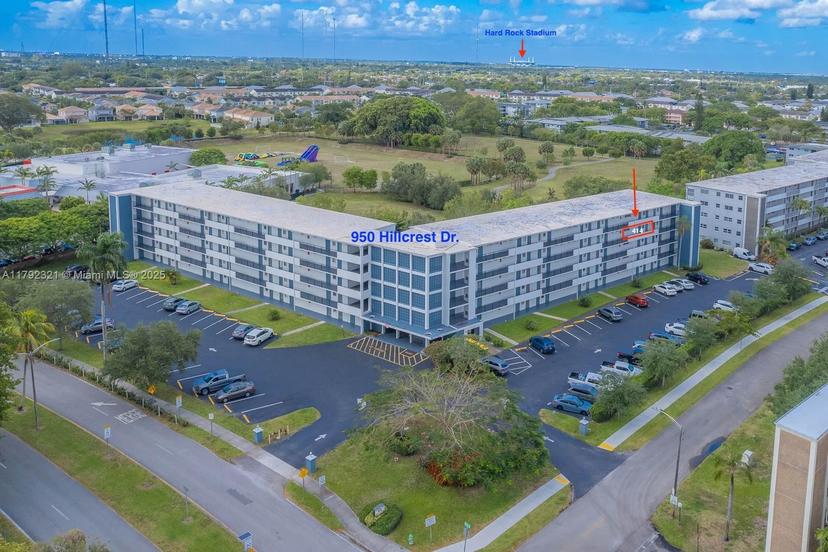 Picture of 950 Hillcrest Dr # 414, Hollywood FL 33021