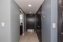 Picture of 950 Hillcrest Dr # 414, Hollywood, FL 33021