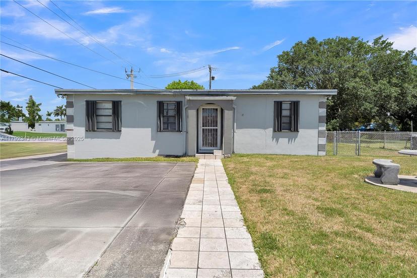 Picture of 10825 SW 217Th St, Miami FL 33170