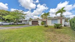 Picture of 8425 Southampton Dr, Miramar, FL 33025
