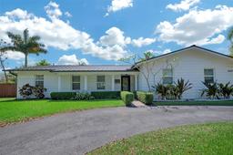 Picture of 16840 SW 87Th Ave, Palmetto Bay, FL 33157