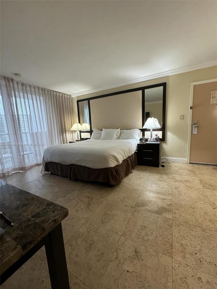 Picture of 19201 Collins Ave # 831, Sunny Isles Beach FL 33160