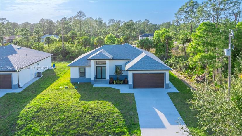 Picture of 432 Mallory Ave S, Lehigh Acres FL 33974