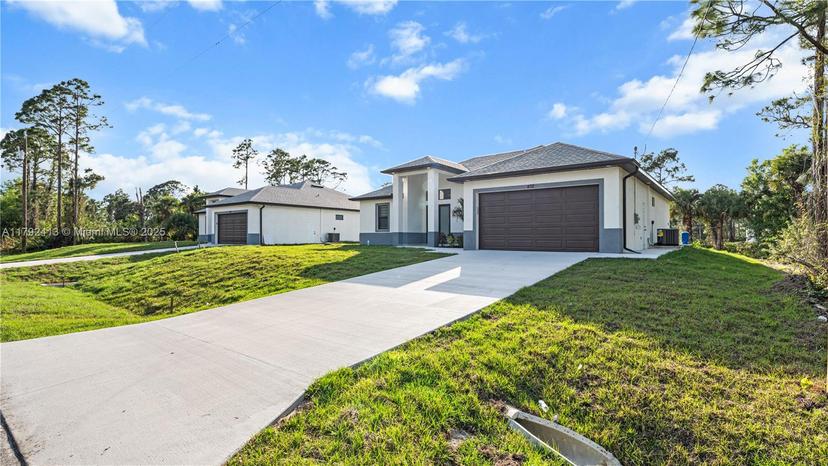 Picture of 432 Mallory Ave S, Lehigh Acres FL 33974