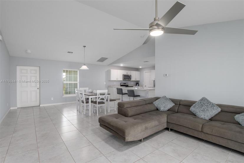 Picture of 1808 NE 7Th Ave, Cape Coral FL 33909