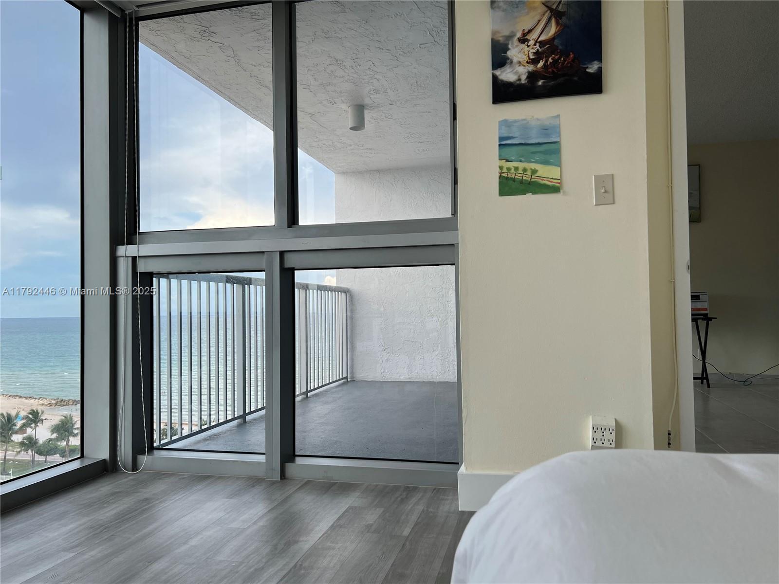 Picture of 2655 Collins Ave # 1405, Miami Beach, FL 33140