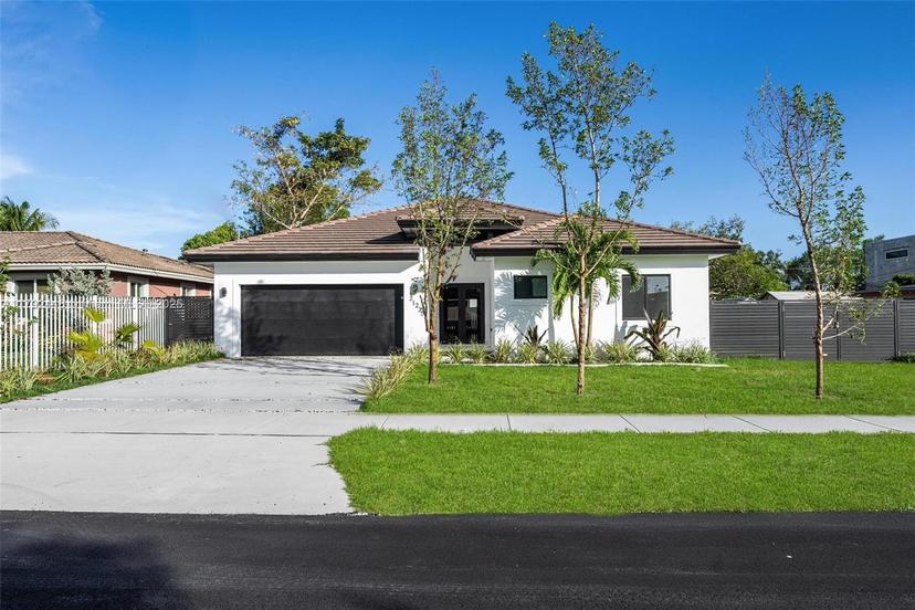 Picture of 21235 Ingraham Ave Rd, Cutler Bay FL 33189