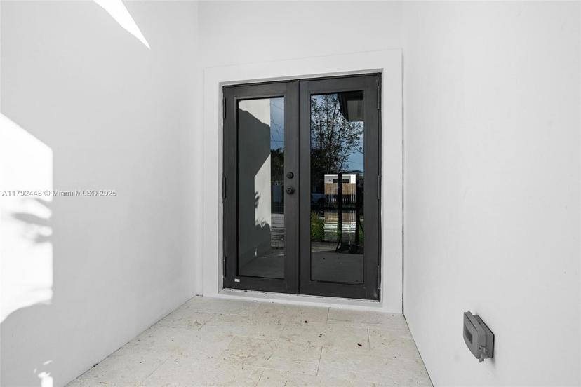 Picture of 21235 Ingraham Ave Rd, Cutler Bay FL 33189