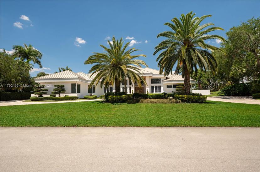 Picture of 3425 Saddlebrook Ln, Weston FL 33331