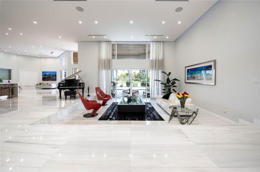 Picture of 3425 Saddlebrook Ln, Weston FL 33331