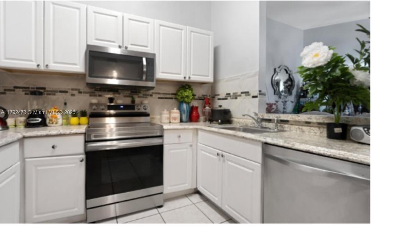 Picture of 11233 W Model Cir W, Boca Raton, FL 33428