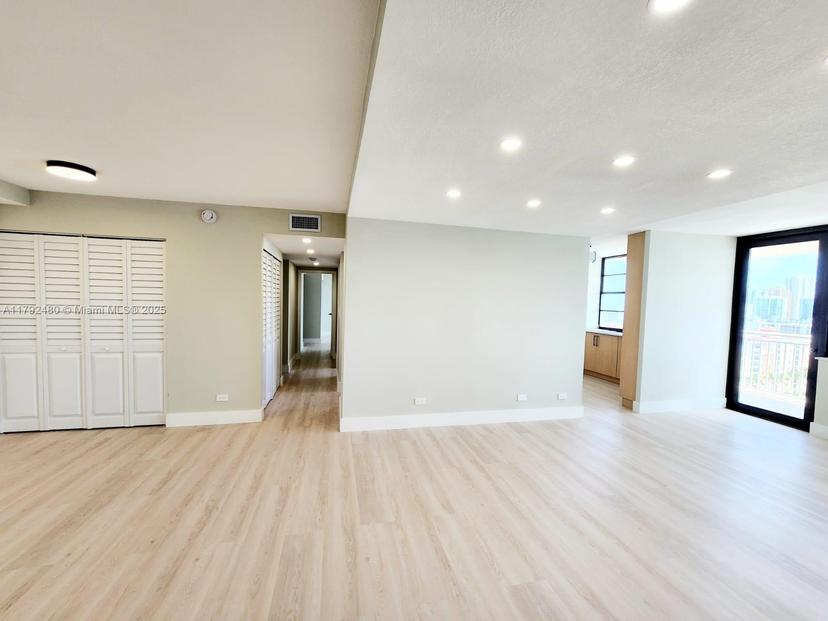 Picture of 250 174Th St # 1618, Sunny Isles Beach FL 33160