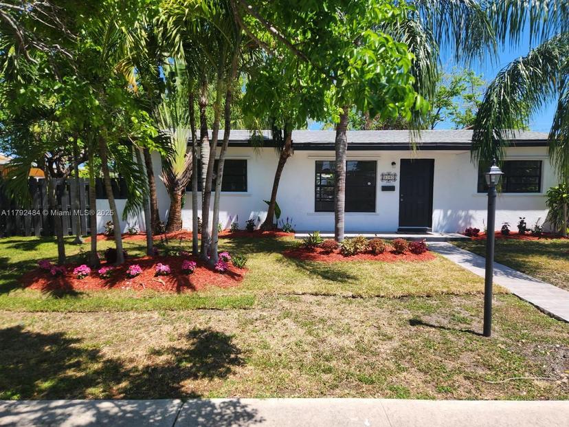 Picture of 9340 Martinique Dr, Cutler Bay FL 33189