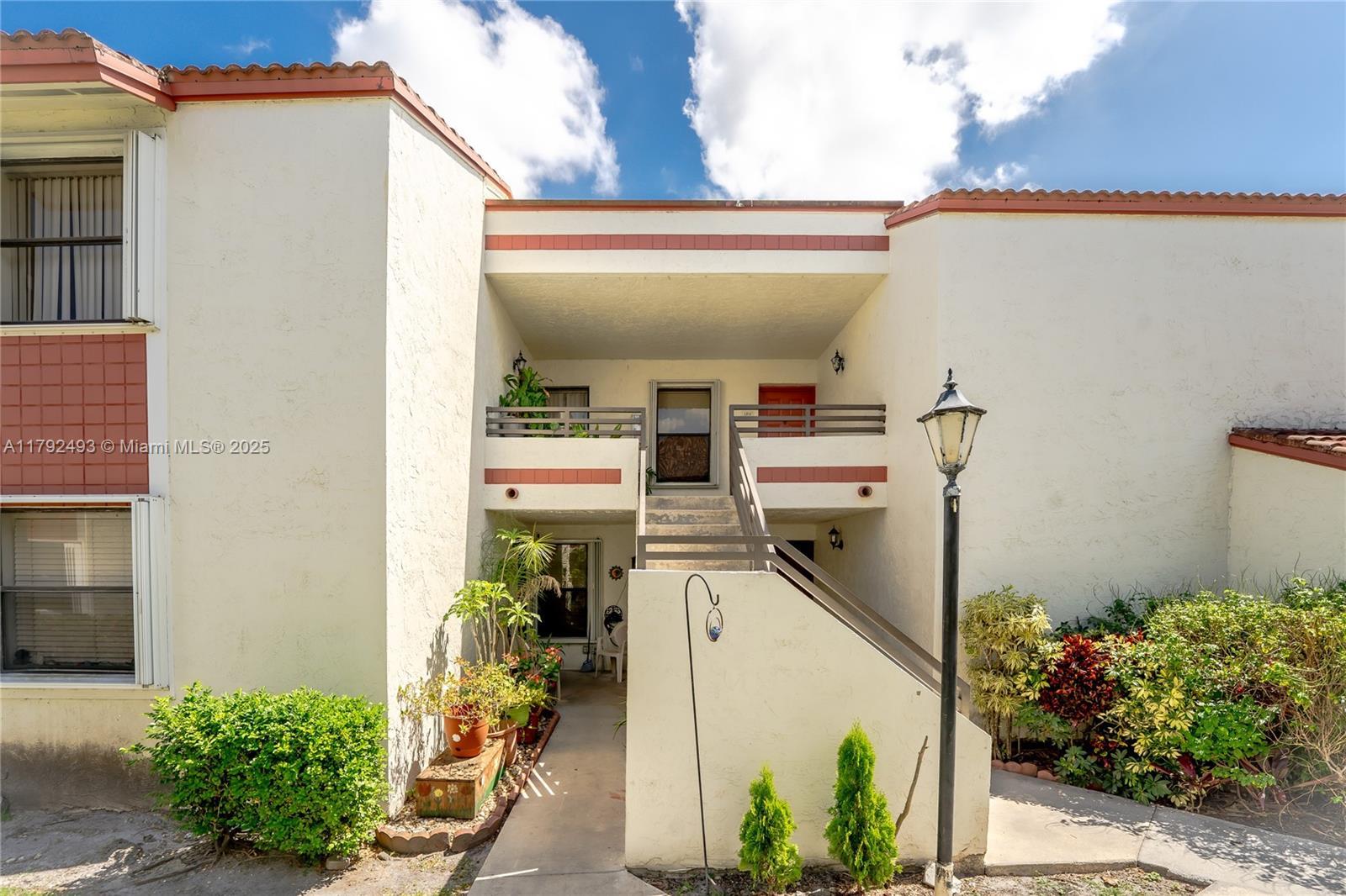 Picture of 1100 N Hiatus Rd # 1100, Pembroke Pines, FL 33026