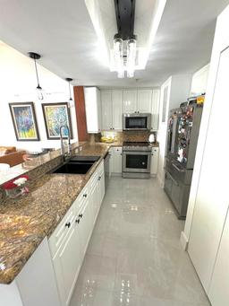Picture of 808 Brickell Key Dr # 3007, Miami, FL 33131