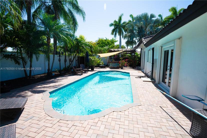 Picture of 16002 SW 103Rd Ln, Miami FL 33196