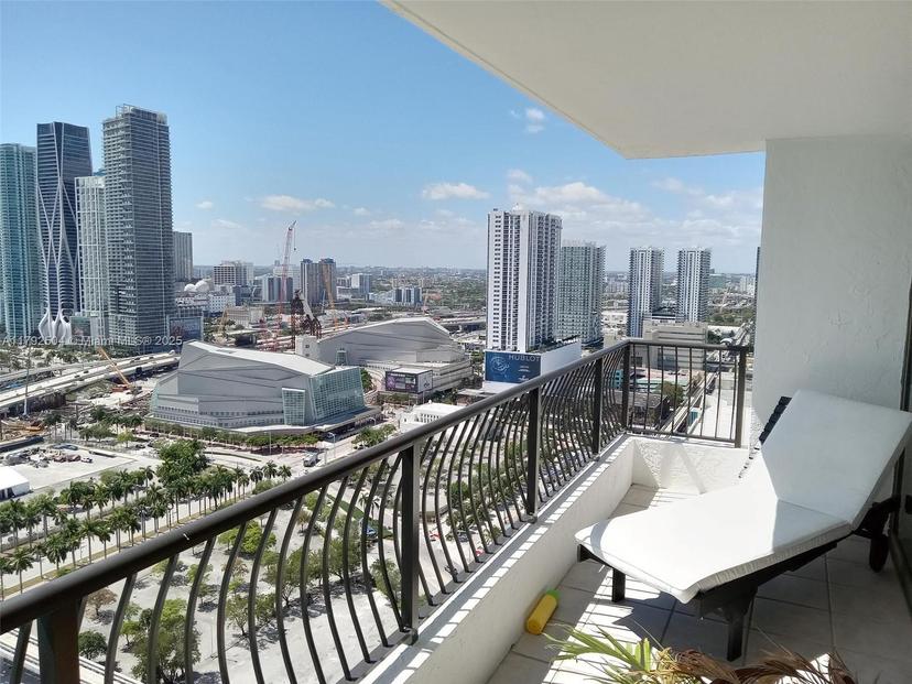Picture of 555 NE 15Th St # 33H, Miami FL 33132
