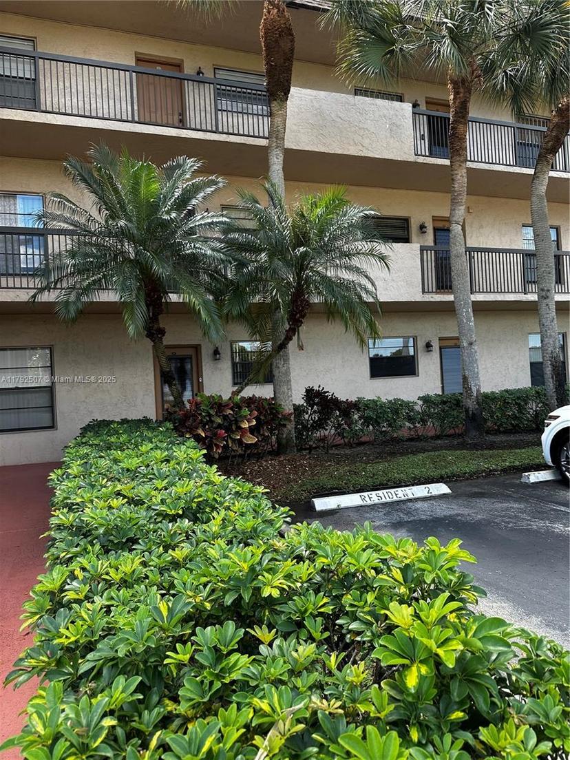 Picture of 6090 N Sabal Palm Blvd # 103, Tamarac FL 33319