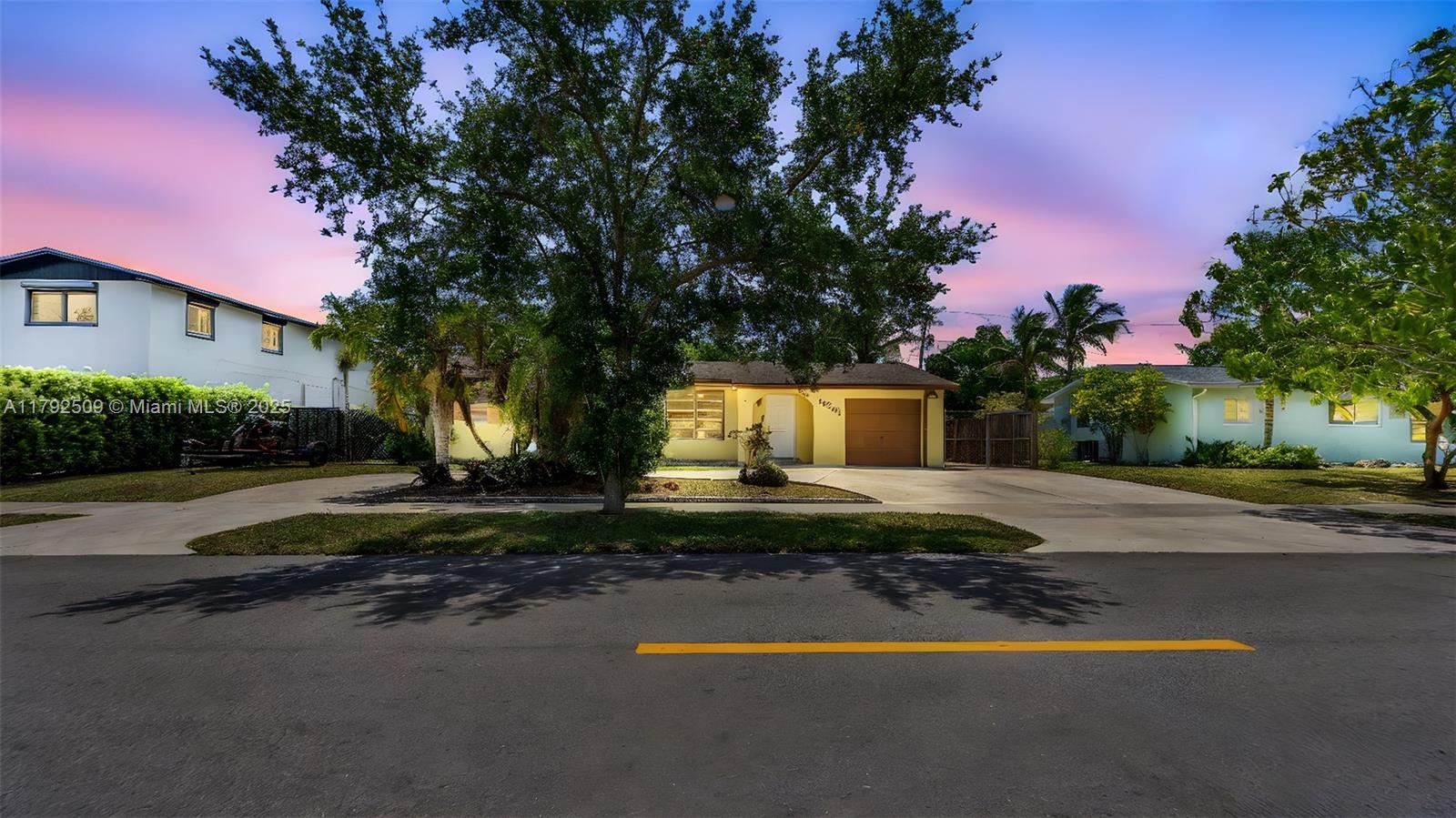 Picture of 19241 SW 93Rd Rd, Cutler Bay, FL 33157