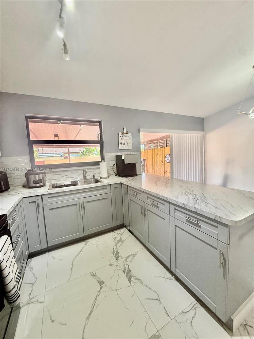 Picture of 14712 SW 84Th Ter, Miami FL 33193