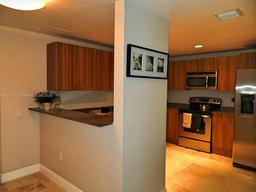 Picture of 6305 SE Indian Creek Dr # 3F, Miami Beach, FL 33141