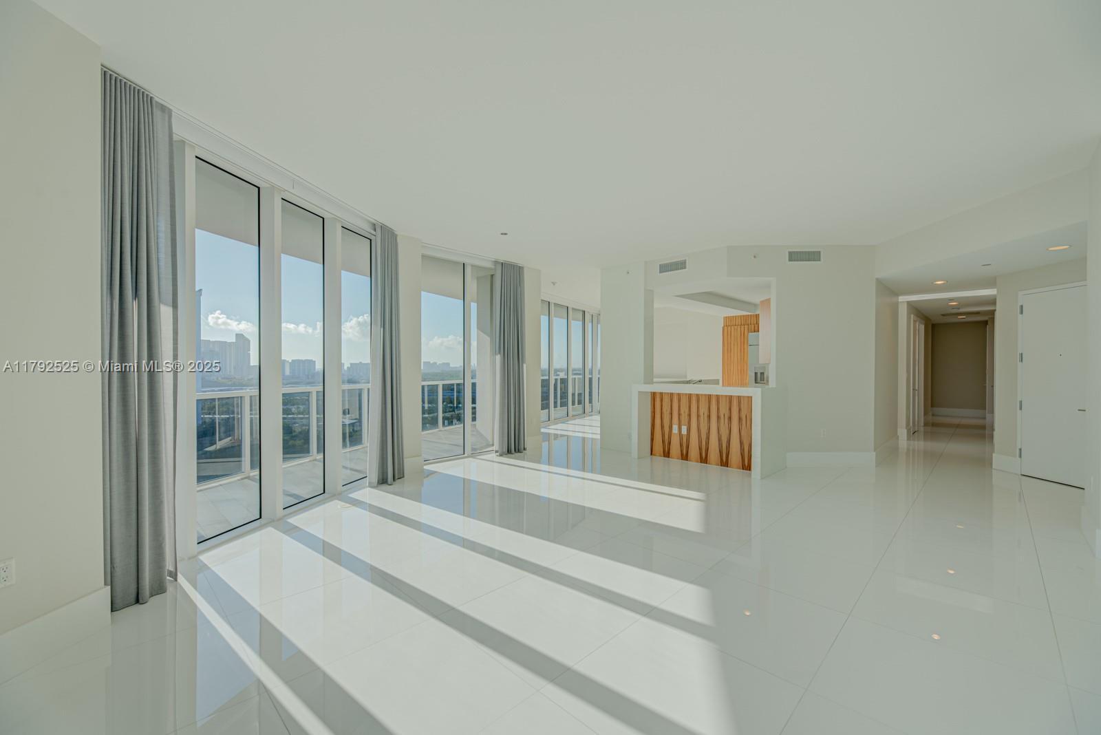 Picture of 4100 Island Blvd # 1402, Aventura, FL 33160