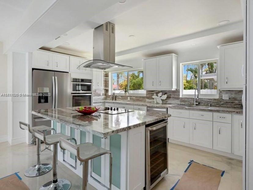 Picture of 416 N Rainbow Dr, Hollywood FL 33021