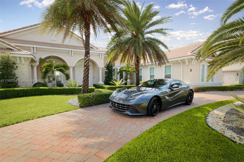 Picture of 4991 E Sterling Ranch Cir, Davie FL 33314