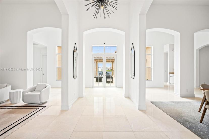 Picture of 4991 E Sterling Ranch Cir, Davie FL 33314