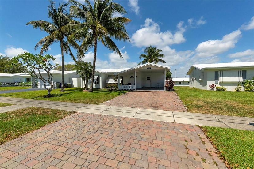 Picture of 2701 N Cypress Rd, Pompano Beach FL 33064