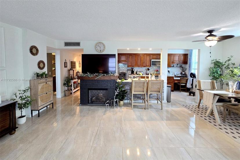 Picture of 6000 NE 22Nd Way # 3B, Fort Lauderdale FL 33308