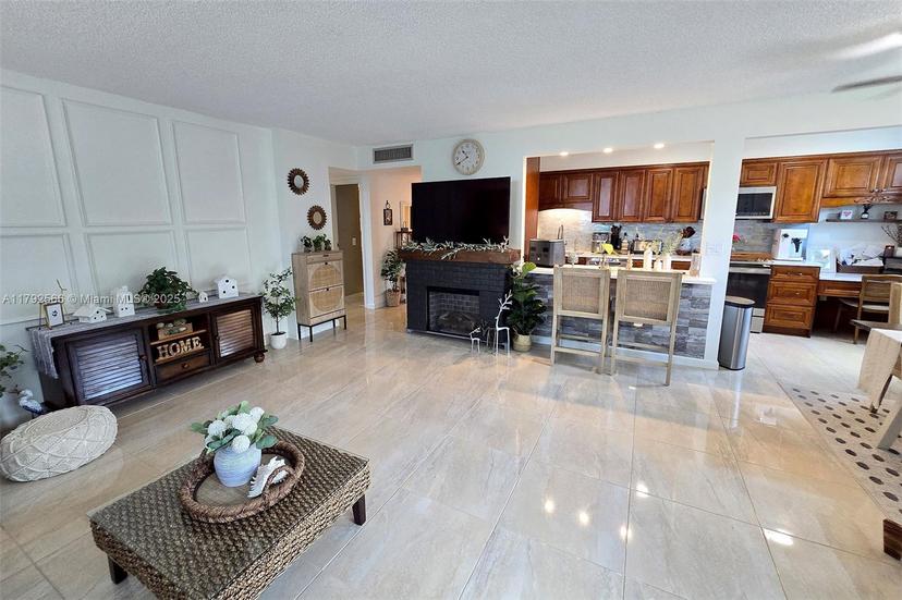 Picture of 6000 NE 22Nd Way # 3B, Fort Lauderdale FL 33308