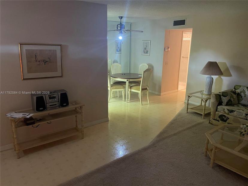 Picture of 1022 Circle Dr, Delray Beach FL 33445