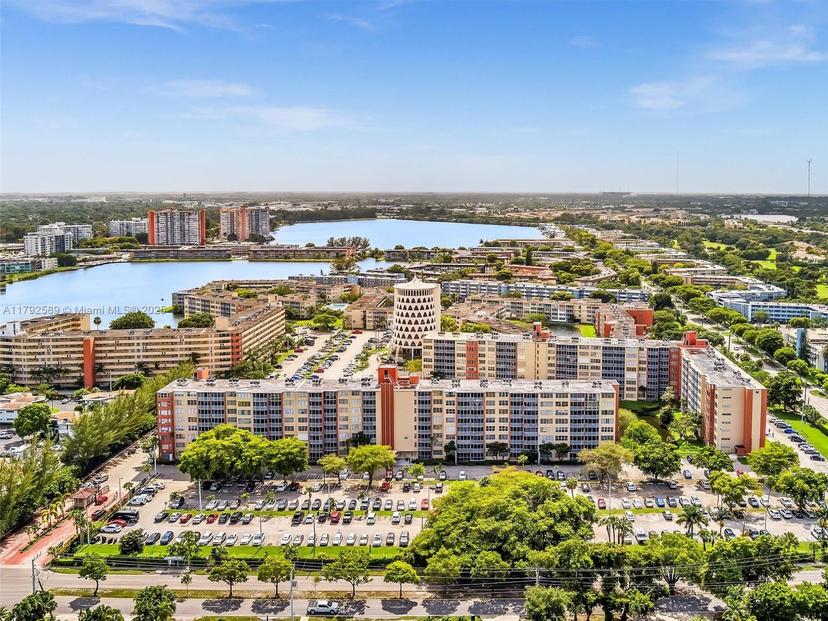 Picture of 1780 NE 191St St # 2, Miami FL 33179