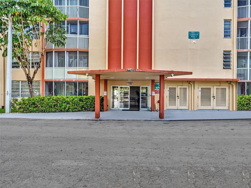 Picture of 1780 NE 191St St # 2, Miami FL 33179