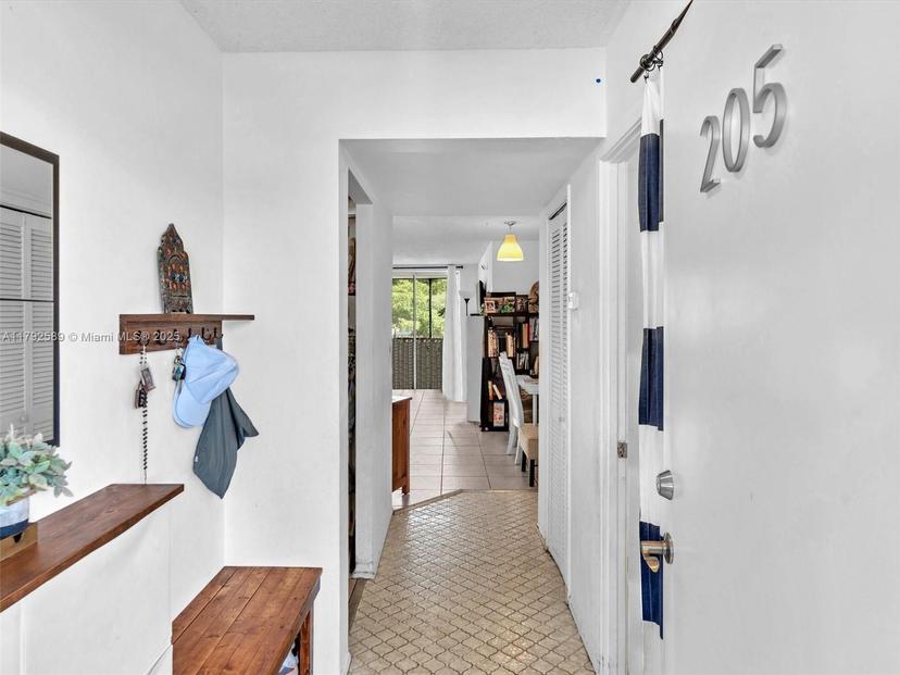 Picture of 1780 NE 191St St # 2, Miami FL 33179