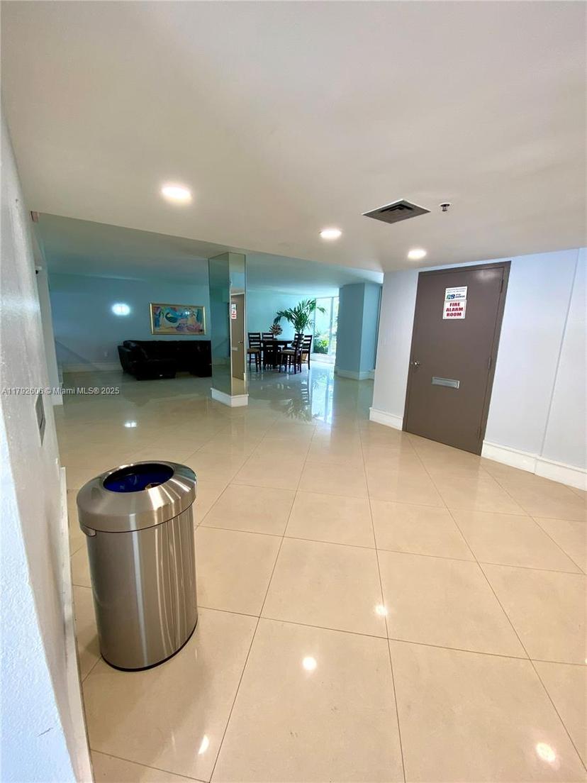 Picture of 1700 NW N River Dr # 501, Miami FL 33125