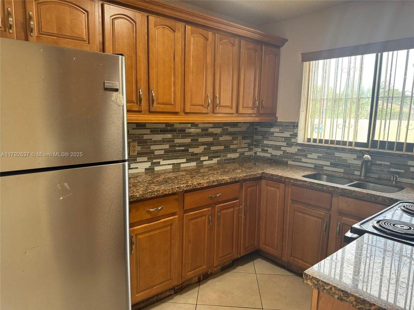 Picture of 5154 NW 194Th Ln, Miami Gardens FL 33055