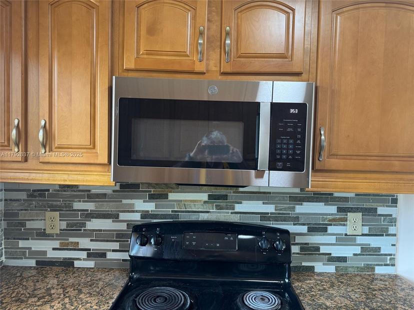 Picture of 5154 NW 194Th Ln, Miami Gardens FL 33055