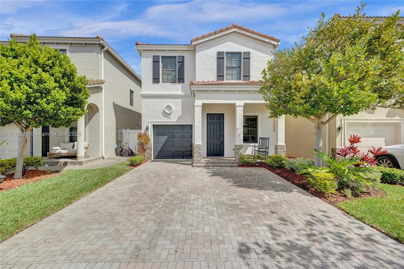 Picture of 795 NE 191St St, Miami FL 33179