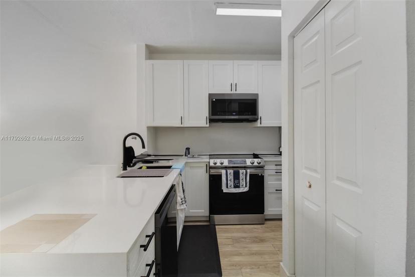Picture of 3330 NE 13Th Cir Dr # 22, Homestead FL 33033