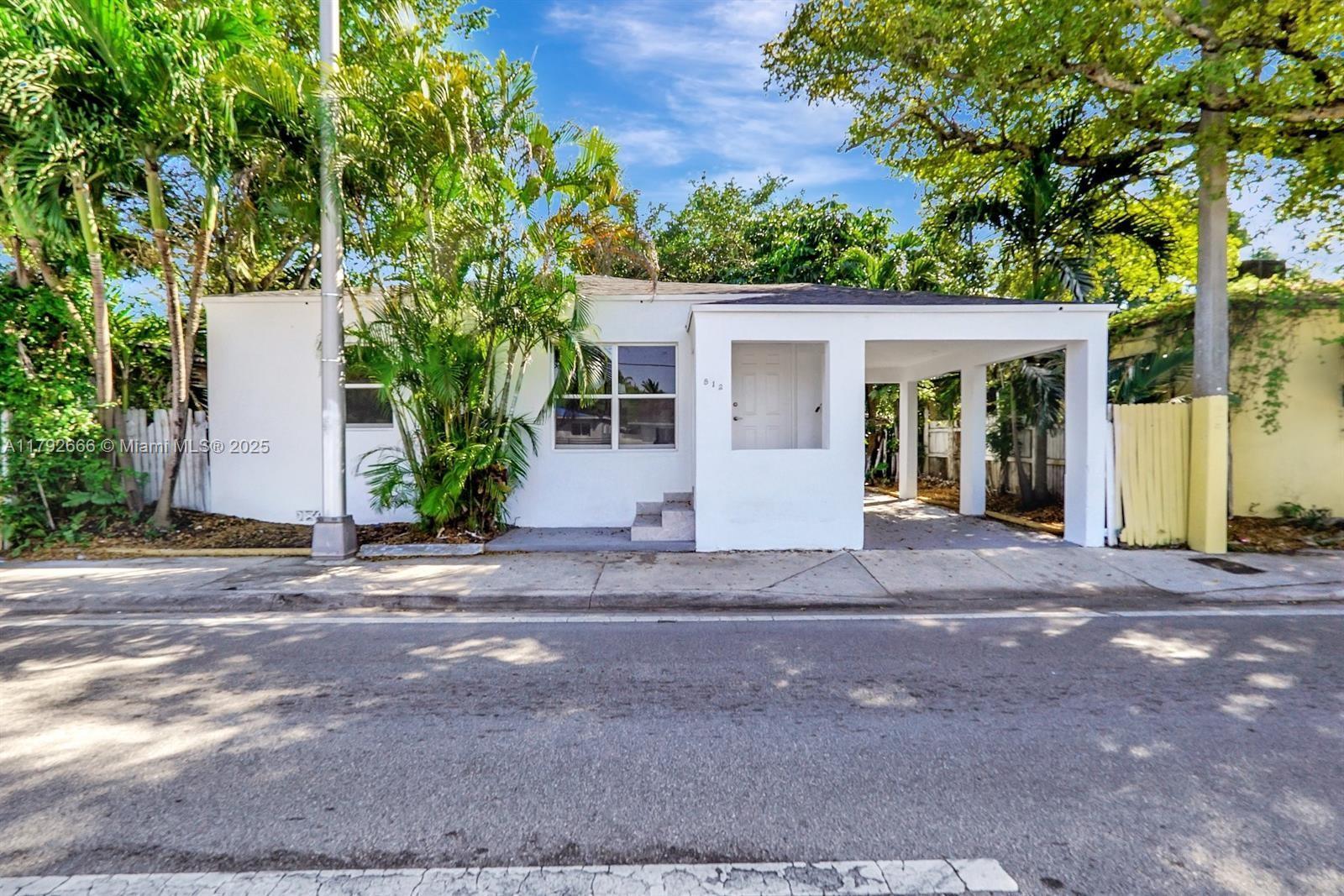 Picture of 812 NW 103Rd St, Miami, FL 33150