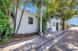 Picture of 812 NW 103Rd St, Miami, FL 33150