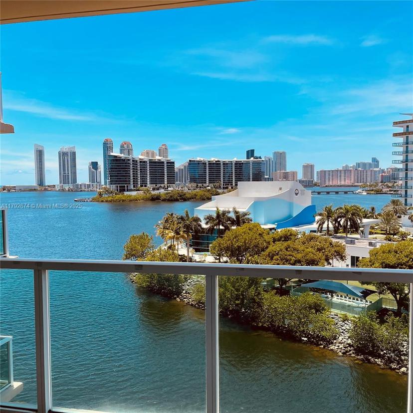 Picture of 3330 NE 190Th St # 716, Aventura FL 33180