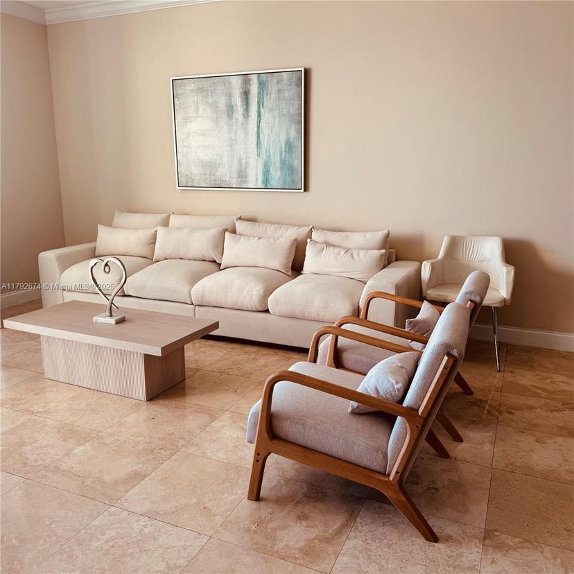 Picture of 3330 NE 190Th St # 716, Aventura FL 33180